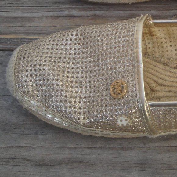 Michael Kors Slip Ons in Gold Pixie Kendricks Perforated Leather 7M - Picture 4 of 8